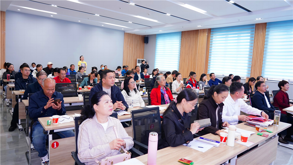 雙雄醉助力襄陽市散文創(chuàng)作專題講座 共探文學與康養(yǎng)文化融合